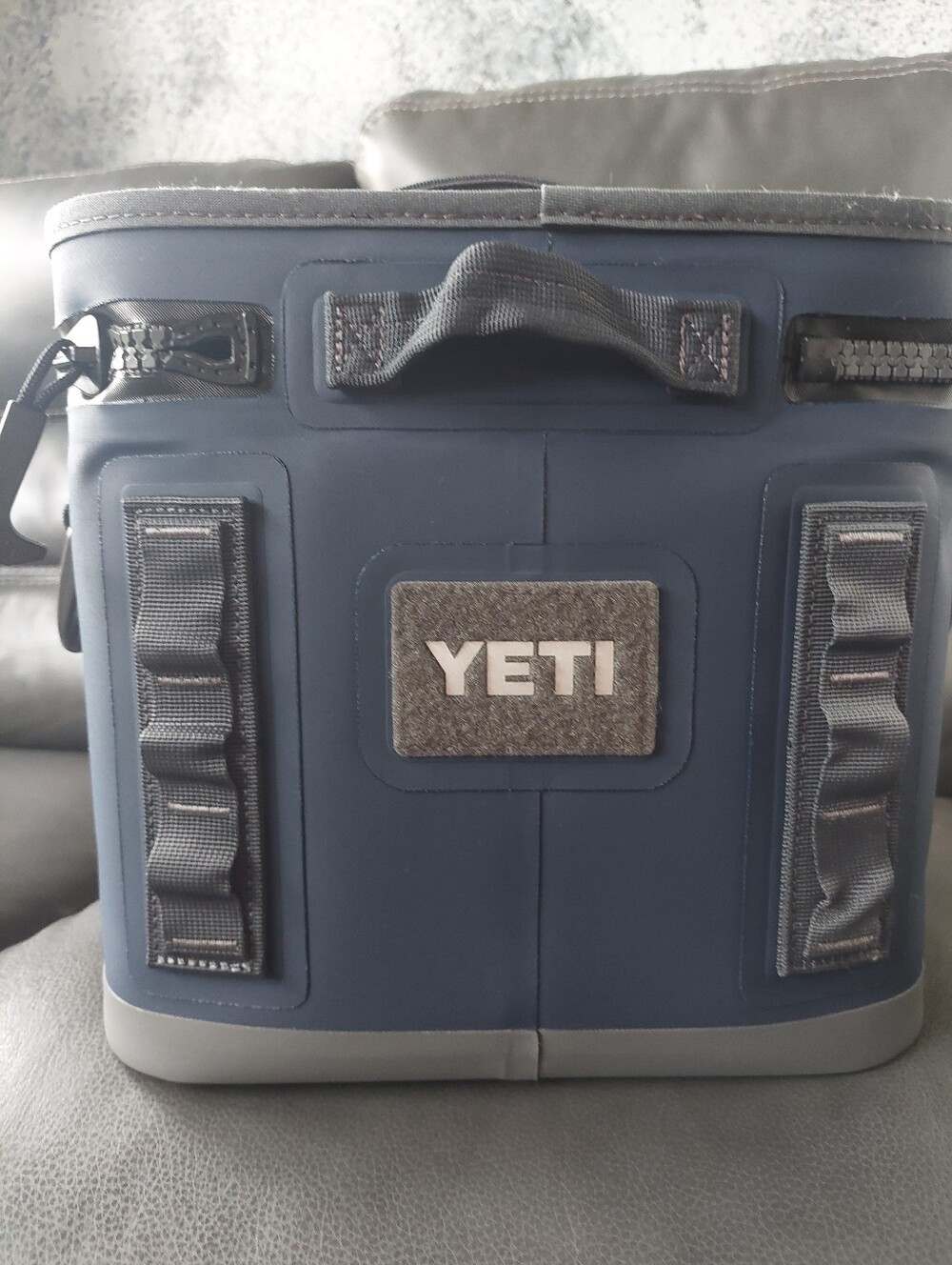 Yeti Navy and Gray Cooler New Without Tags - Picture 4 of 13